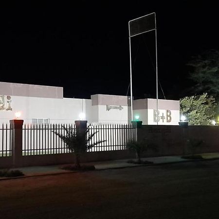Anandi Guesthouse Mariental Exteriér fotografie